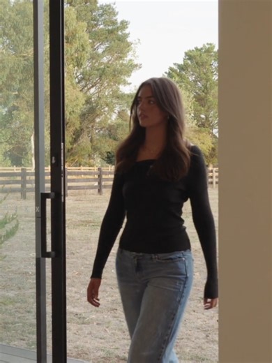 Wide spans, fewer walls, and a layout that actually fits how people live today. #barnhomedesign #openspace #customhomes #modernliving #homeinspo #designmatters