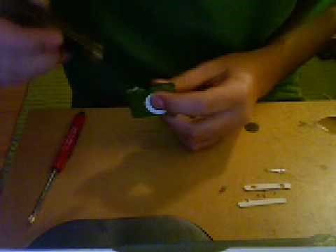 How to Disassemble an Ipod Shuffle