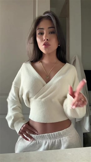 Comfy and Cute Girly Sweater for Winter Wear