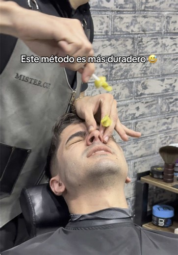 Depilación con Cera: Método Efectivo y Duradero