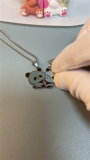 Fancy and stylish best lockets with different gold chains