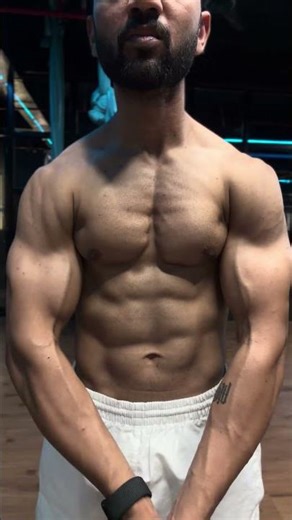 Leg day = Chest Day, Alien Gains 👽