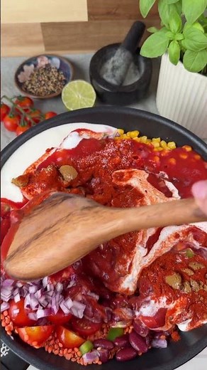 Quick Chili sin Carne ready in under 20 minutes 🫑🌶️