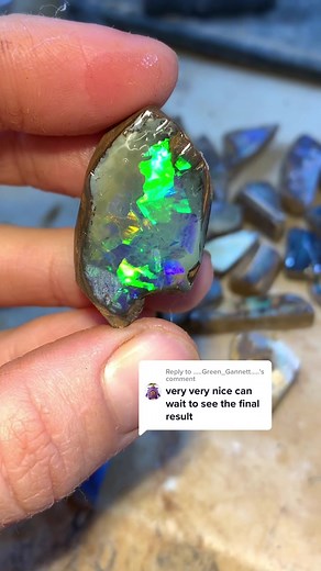 Replying to @.....Green_Gannett..... #signatureopal #opalcutter #howto #foryou #cutting #opal #opaltok #gem #gemstones #crystals #australianopal #boulderopal