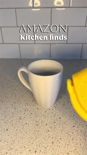 POV: You finally stopped squeezing lemons by hand 🍋😅 This tool gets every drop of juice with zero mess and no seeds. Why did nobody tell me about this sooner?! #TikTokMadeMeBuyIt #KitchenHack #KitchenGadgets #HomeFinds #AmazonFinds