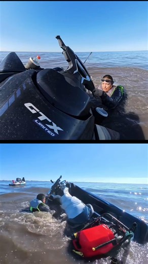 Sinking in aligator infested waters #seadoo #jetski #sinkdoo #fail