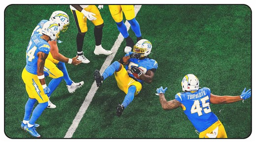 Del'Shawn Phillips Recovers Pittsburgh's Muffed Punt Return