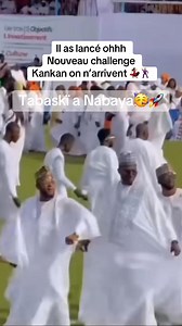 Le nivaquine des artiste guinee AZAYA LE MESSI Azaya a encore frappé fort kankan ont n'arrive j'ai pas droit à cette image merci Facebook ni le son merci Facebook | Mohamed Keita