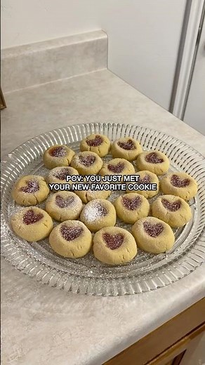 THUMBPRINT SHORTBREAD COOKIES: Making the viral heart jam cookies (recipe in description) #recipe