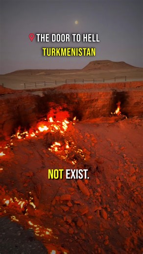 Real hell on Earth? 😱 This is the Darvaza Crater! • 70 meters wide 📏 • 30 meters deep 🕳️ • Burning for half a century! ⏳ #DoorToHell #Turkmenistan #Darvaza #NatureIsCrazy