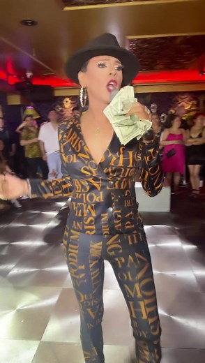 Es mentiroso Olga Tañón oficial #olgatanon #palomamakary #teampalomamakary #besos_en_tu_pedorro #gay #lasvegas #SerioPedo #gracias | Paloma Makary