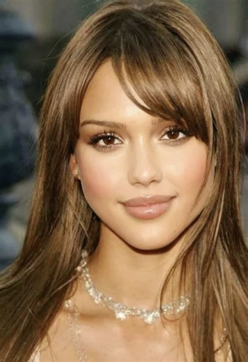 A Look Back at Jessica Alba in the 2000s
