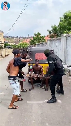 Man Saves Thief Gets Robbed 😲📱 #shorts #amazingfacts