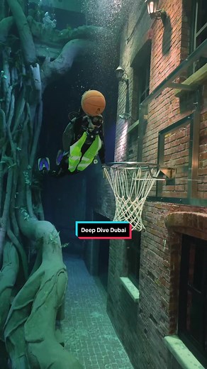 Deep Dive Dubai: The World's Deepest Pool Experience