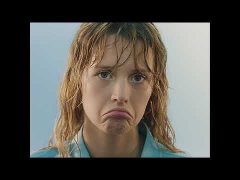 Angèle - La Loi de Murphy [OFFICIAL MUSIC VIDEO]