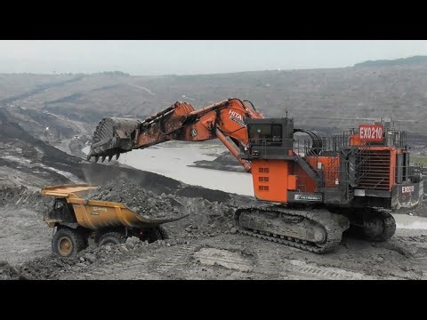 Hitachi's EX2600 Excavator in Action! - Coal Mining Operations