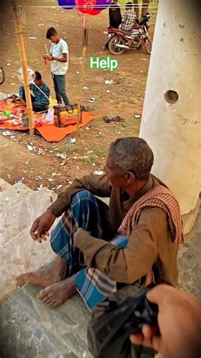 Giving Food To Homeless | Poor People Emotional Video | Poor Helping Video #shorts #helping