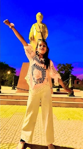 a Santa Claus Hamra Girlfriend Dila Do !! Girl Dance !! WhatsApp (Lyrics) Status #teamcrazyy #shorts