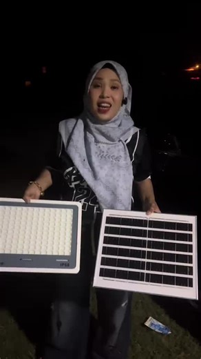 LAMPU LED SOLAR 20,000W WATERPROOF JIMAT TAK GUNA ELEKTRIK#lampusolaroutdoor #lampusolar #solarlightoutdoor #solarlight #lampusolarrumah #fyp #tiktok #solarlights #ledlight #ledlights