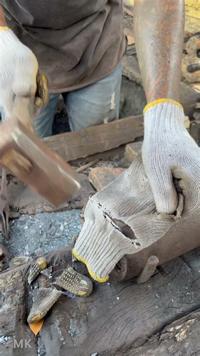 Keunikan pandai besi yang terlihat lelucon tapi sangat berguy #traditional #woodworking #wood