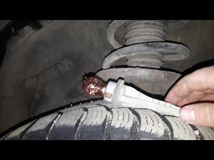 Come si sostituisce la lampadina del faro anteriore della Seat Alhambra?