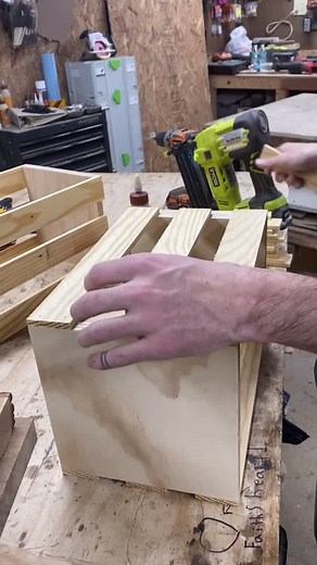 There is nothing quite like that “perfect fit” feeling! Making wine carrying crates 👍🏼 #perfectfit #fyp #woodworking #woodwork #palletcrate