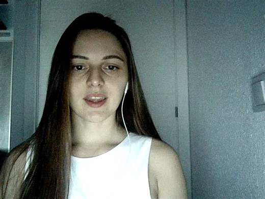 Diana Y. tutor video introduction on Preply