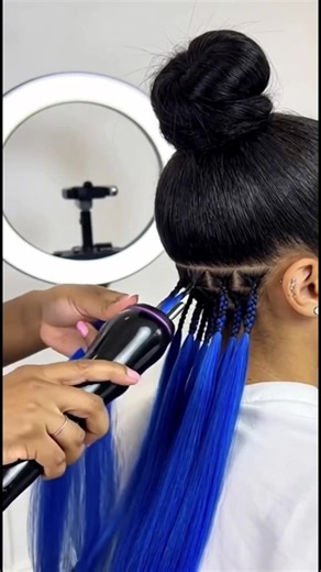 Simple braids tutorial #unique #knotlessboxbraids #bluequeen #bluehair