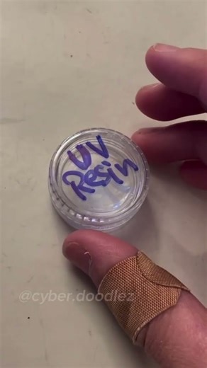 DIY Hextech gemstone from Arcane! 🔵 #arcane #cosplay #hextech #diy #art #diycosplay