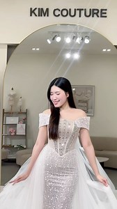 Đến Kim Couture để ngoài trải nghiệm váy đẹp, nàng còn được lưu giữ những khoảnh khắc xinh đẹp thế này. #KimCouture #vay #vaycuoithietke #NTKKimAnh #WeddingDress #Bridetobe | Kim Couture