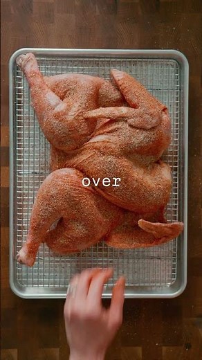How to spatchcock a turkey #turkey #thanksgiving #thanksgivingrecipes #cookingtips #cookingtutorial
