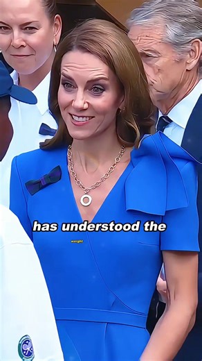 why did Catherine curtsey to a little boy | About Royal Family