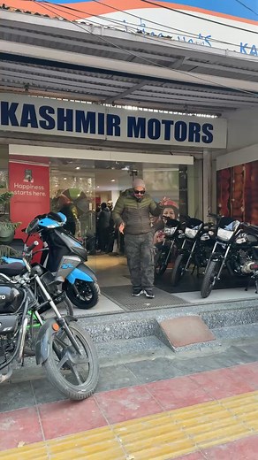 87K views · 858 reactions | Umrah Winner Announcement & Customer Gift’s At Kashmir Motors RAJBAGH Call ☎️8491992294 | Umer Zargar | Facebook