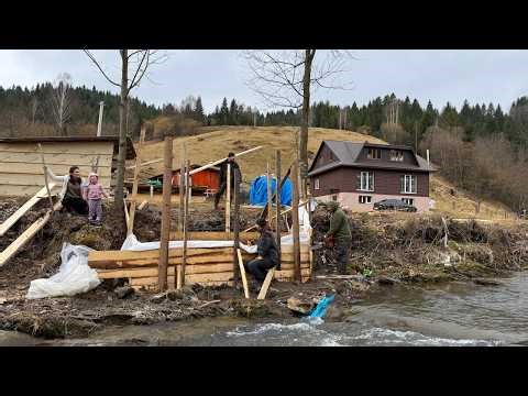 Carpathian Family Life: Building a Bridge by Hand, Birch Sap Morning & Mushroom Borscht 🍲🌉🌿
