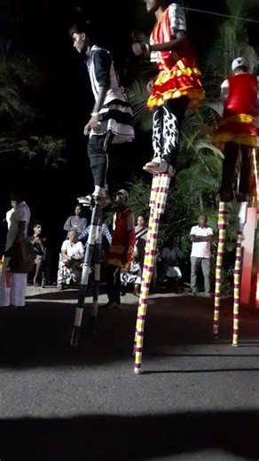 Sri Lanka's traditional. False leg wearers. They are called. This is Sri Lankan.