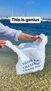 I use a bag to rinse the sand off of my feet before putting my flip flops back on at the beach #beach #vacationmode #flipflops #feet | Liz & Jeff