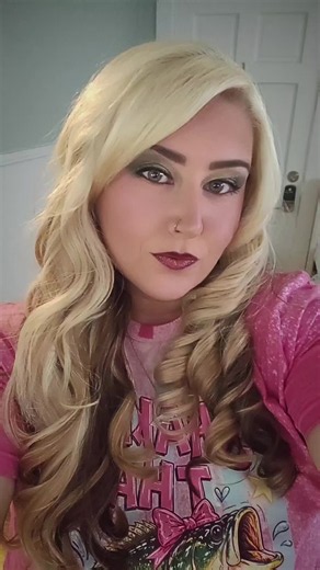 Country Girl Thick and Beautiful Blue Eye Beat Look — OwntheCurveQueen
