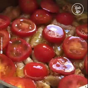 3M views · 26K reactions | These delicious Turkish cabbage rolls are so easy to make! 塞 Credit: hamarathatun - https://www.youtube.com/channel/UCw6vqP7Vm50MXi79i4FkQVQ | Taste Life | Facebook