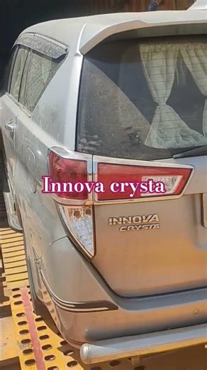 innova crysta car container ful loading video like and subscribe channel