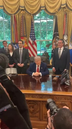 Donald Trump aurait déclaré que si Delcy Rodríguez ne fait pas ce qu’il juge nécessaire, elle pourrait “payer un prix encore plus lourd que Nicolás Maduro”. Hashtags à copier-coller.#DonaldTrump #DelcyRodriguez #Venezuela #Maduro #Politique #