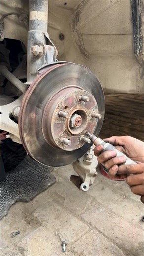 How to open brake router tips #automobile #mechanic #brakesystem #automotive follow my YouTube ✅