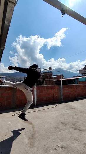 🎶👥🥊 #boxingfootwork #kickboxing🥊 #boxerdance #dancin #kick