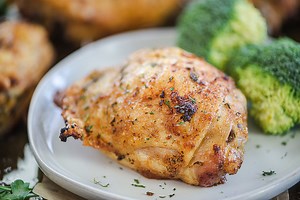 These keto chicken thighs are a favorite recipe around here – so simple to make and the chicken turns out perfect every time. Crispy skin, moist and tender meat, and just a handful of ingredients and easy prep! Get the recipe: https://thatlowcarblife.com/crispy-baked-chicken-thighs/ | That Low Carb Life