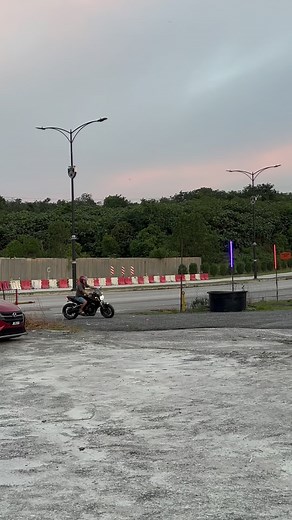 𝐒𝐞𝐛𝐞𝐥𝐮𝐦 𝟑𝟏/𝟖🇲🇾 Semua helmet 20-50% discount! Bateri🔋, Tayar🛞 dan lain-lain semua ada discount 10%! Beli motor dalam 𝐁𝐮𝐥𝐚𝐧 𝐥𝐚𝐩𝐚𝐧 semua boleh dapat cash back RM 831! #malaysia #johorbahru #smlmotorcycle #sml #merdekapromotion #2024tahun #motorcycle #motormurah #event #y15zr #y16zr #adv160 #yamaha #honda #cb650r @SML MOTORCYCLE SDN BHD