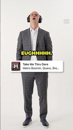 Dan Hurley reacts to his players' warmup songs 🤣