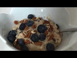 Hot & Creamy Oatmeal Cereal Breakfast is the most important meal of the day.