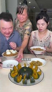 Prank husband He eats the empty pot, I eat the chicken leg