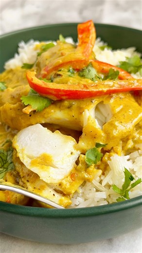 Rey | kingcooks on Instagram: "Alaskan Cod Coconut Curry | kingcooks 🥥 say “Coconut Curry” to add this recipe and so many more to your amazing collection 🥘 Dive into the creamy, spiced embrace of my Alaskan cod coconut curry 🌶️🧡 A silky blend of rich coconut milk and warm spices wraps tender chunks of cod in every bite. A dish so comforting, it’s like a hug for your taste buds. Ready to savor something unforgettable? Let me show you how easy this is 🤴🏾 #instagood #coconut #curry #justliket