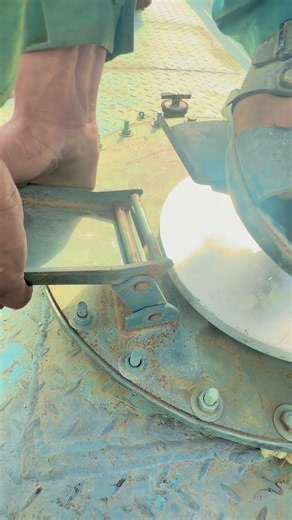 #automobile #weldwheels #machine #stickwelding #weldingequipment #walding #welding #wheelsaw