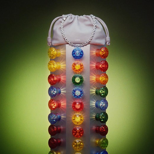 4.7K views · 14 shares | The Flamenco Purse. A lightweight, ruched silhouette handcrafted in soft leather. Explore it in our Holidays collection | LOEWE | Facebook